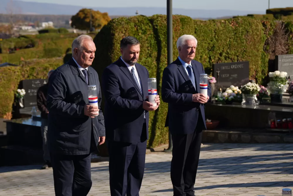 Sjećanje s poštovanjem – Požega odala počast poginulim braniteljima i civilnim žrtvama Domovinskog rata