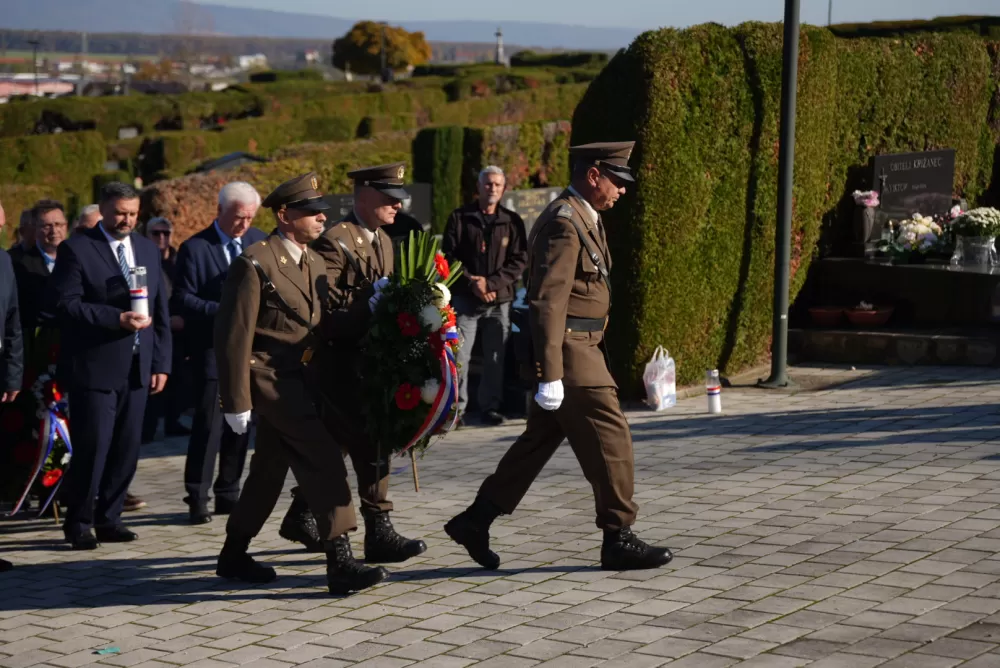Sjećanje s poštovanjem – Požega odala počast poginulim braniteljima i civilnim žrtvama Domovinskog rata