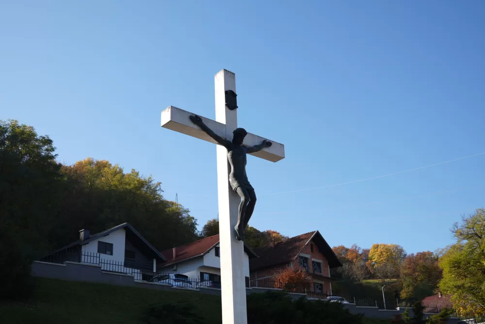 Sjećanje s poštovanjem – Požega odala počast poginulim braniteljima i civilnim žrtvama Domovinskog rata