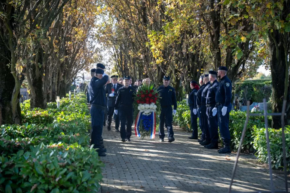 SB Online | Zahvalnost i sjećanje – Slavonski Brod se poklonio svojim herojima
