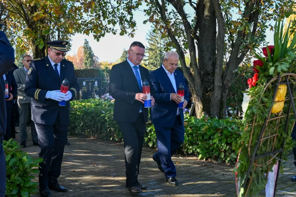 Zahvalnost i sjećanje – Slavonski Brod se poklonio svojim herojima