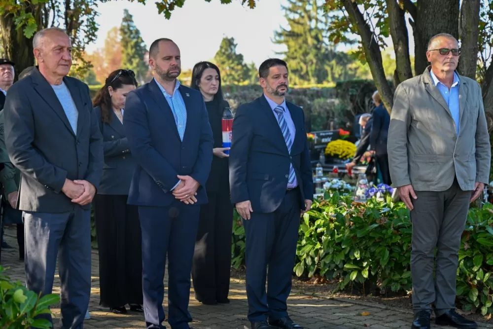 Zahvalnost i sjećanje – Slavonski Brod se poklonio svojim herojima