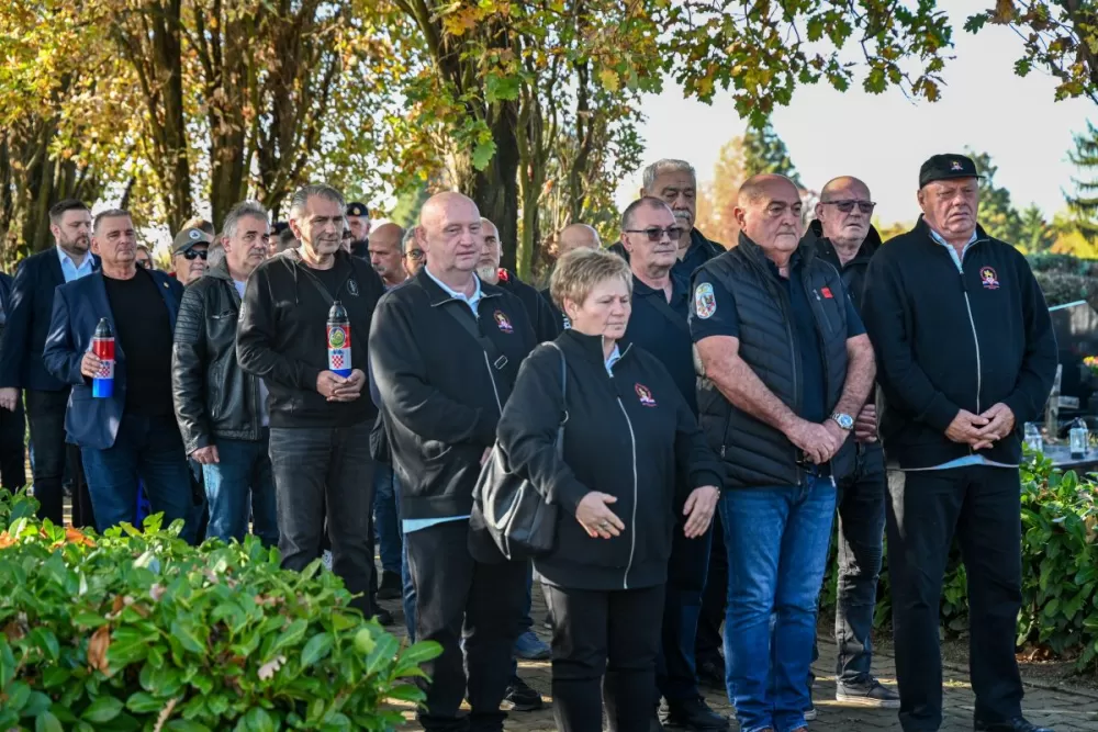 Zahvalnost i sjećanje – Slavonski Brod se poklonio svojim herojima