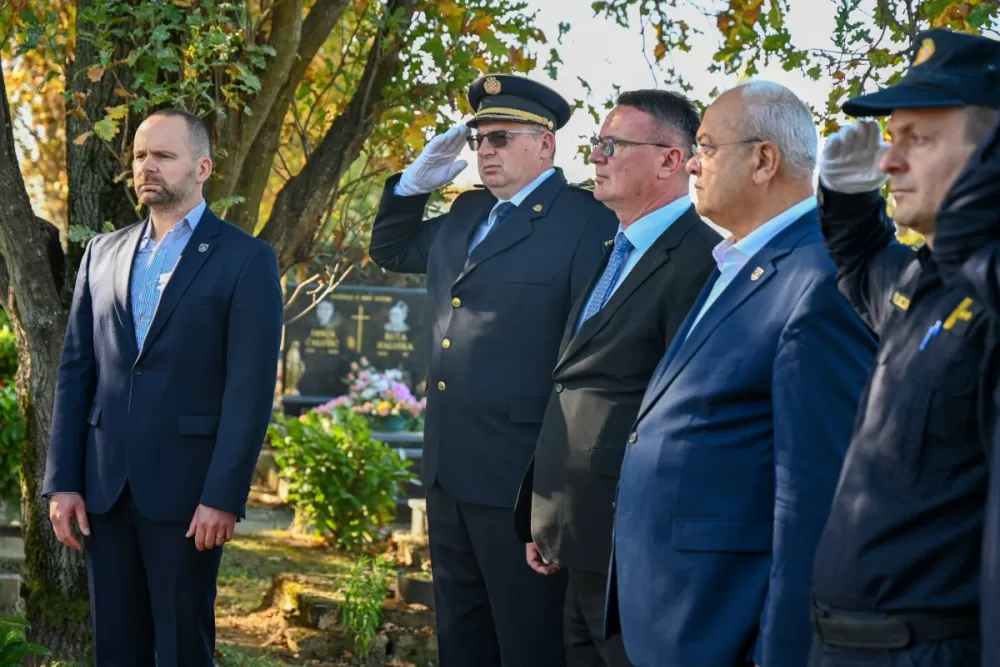 Zahvalnost i sjećanje – Slavonski Brod se poklonio svojim herojima