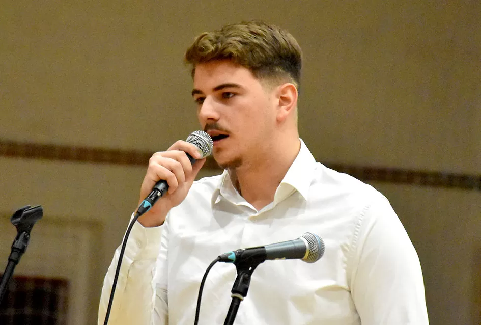 Kaptolački tamburaški orkestar tamburama i pjesmama u šetnji Slavonijom