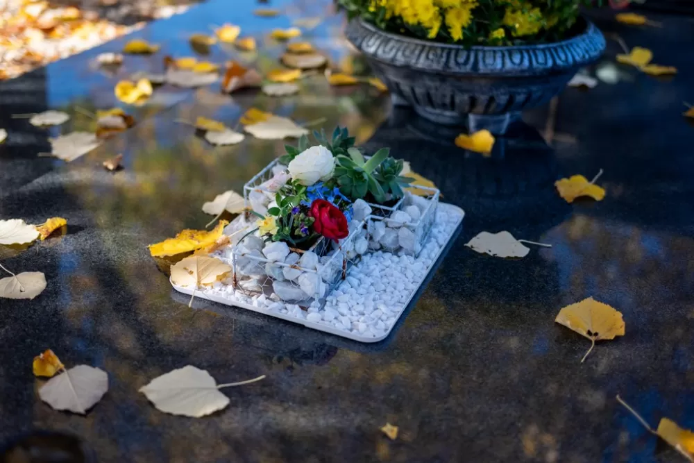 Svi Sveti u Požegi – građani posjećuju grobove najmilijih