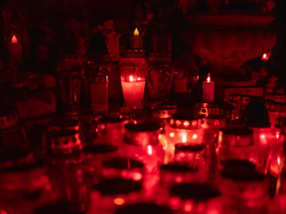 Svi Sveti u Požegi – građani posjećuju grobove najmilijih