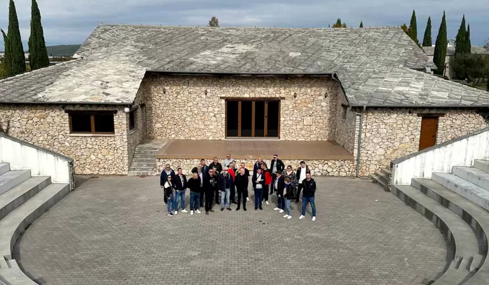 BIŠKUPČANI U VINSKOJ MEKI HERCEGOVINE: Pisjetili devet vinarija, od Tomislavgrada do Čitluka