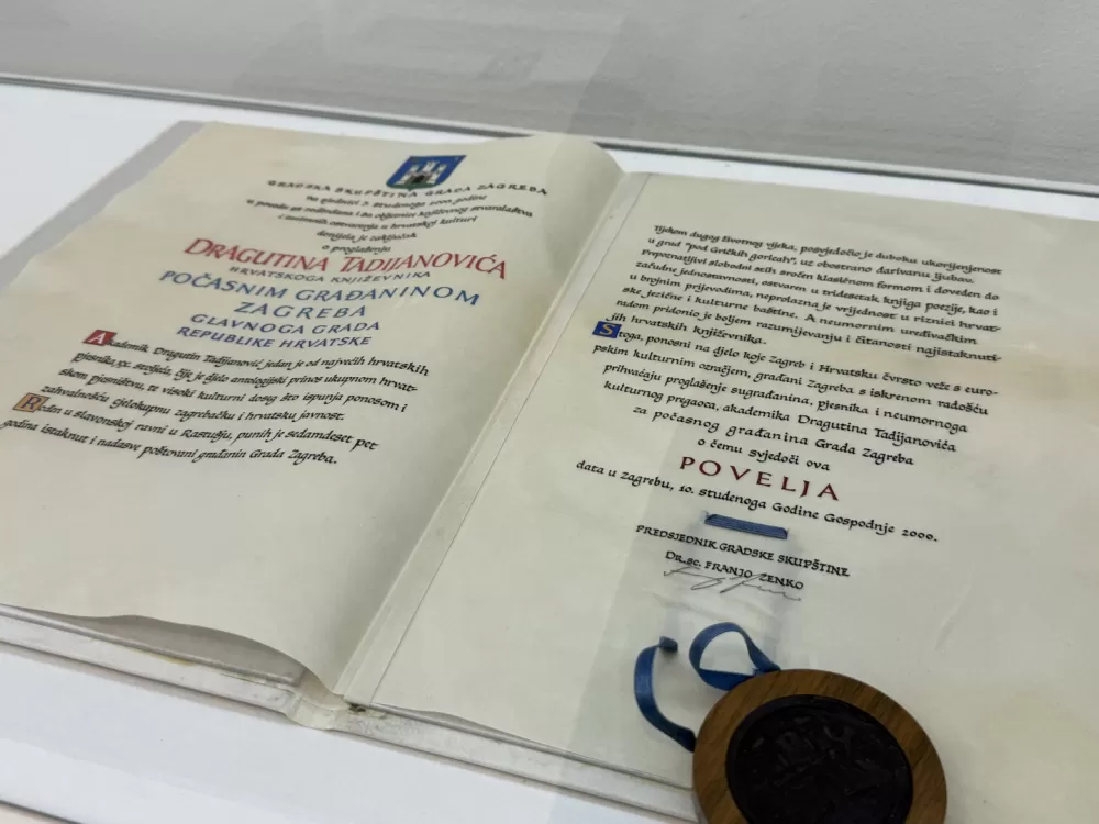 U Spomen-domu Dragutina Tadijanovića otvorena izložba „Ususret 4. izdanju Sabranih djela Dragutina Tadijanovića“