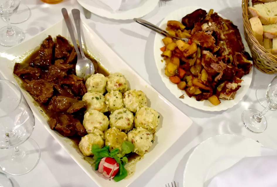 Zahvalno i s ponosom: Mara Bek domjenkom zaključila svoje vinsko kumstvo obitelji Pavić