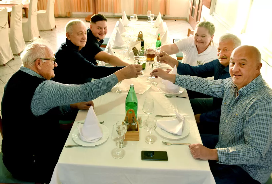 Zahvalno i s ponosom: Mara Bek domjenkom zaključila svoje vinsko kumstvo obitelji Pavić