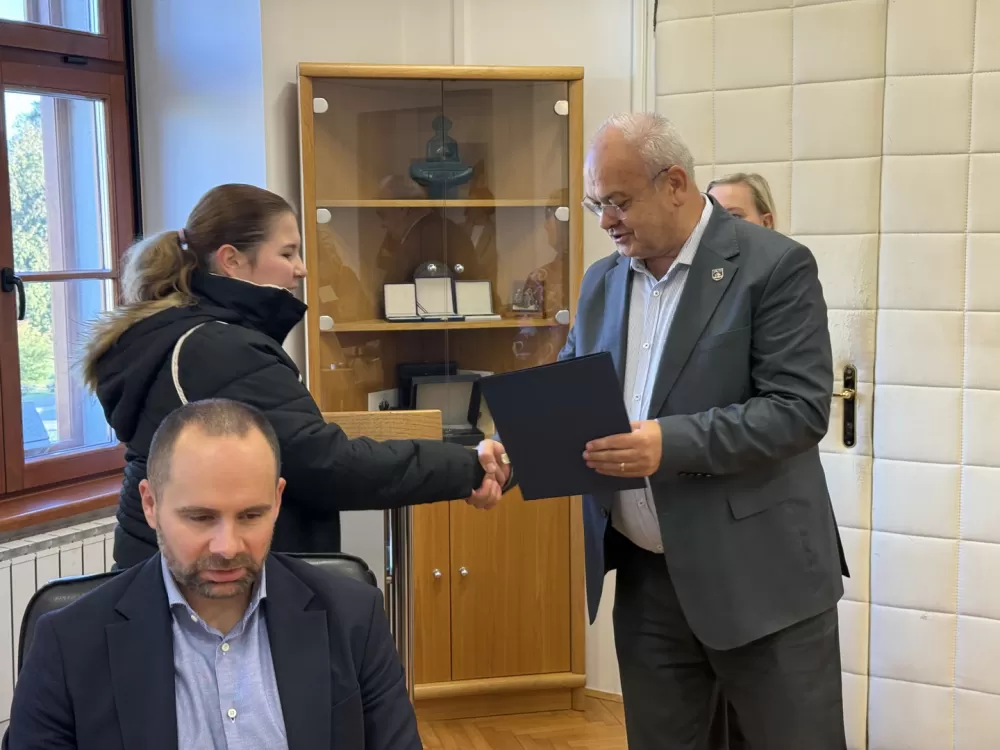 Potpisani ugovori o stipendiranju učenika za deficitarna zanimanja