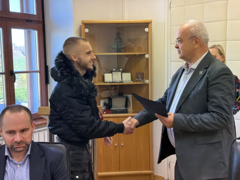 Potpisani ugovori o stipendiranju učenika za deficitarna zanimanja