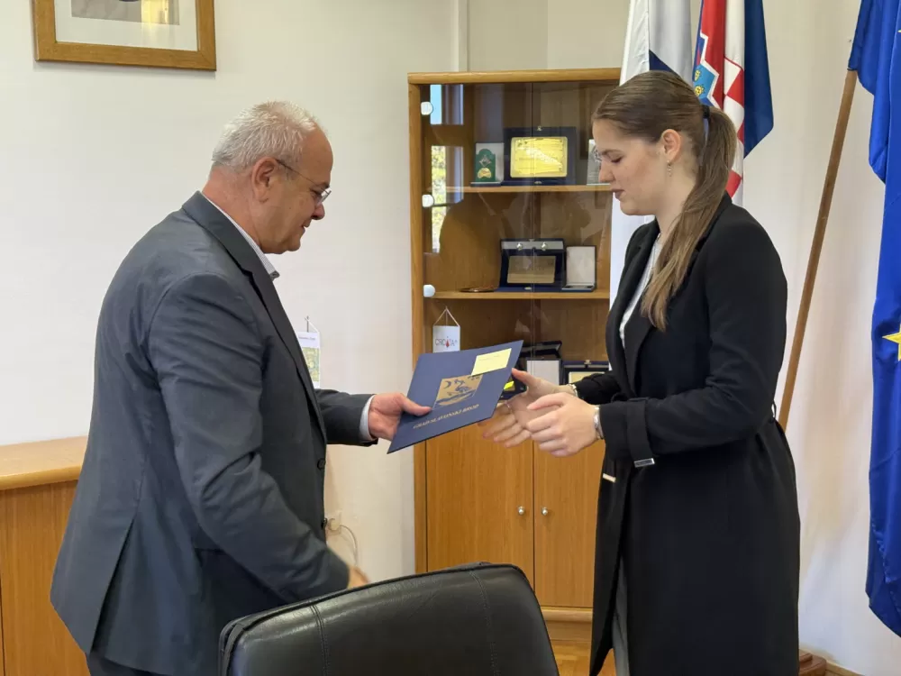 Potpisani ugovori o stipendiranju učenika za deficitarna zanimanja