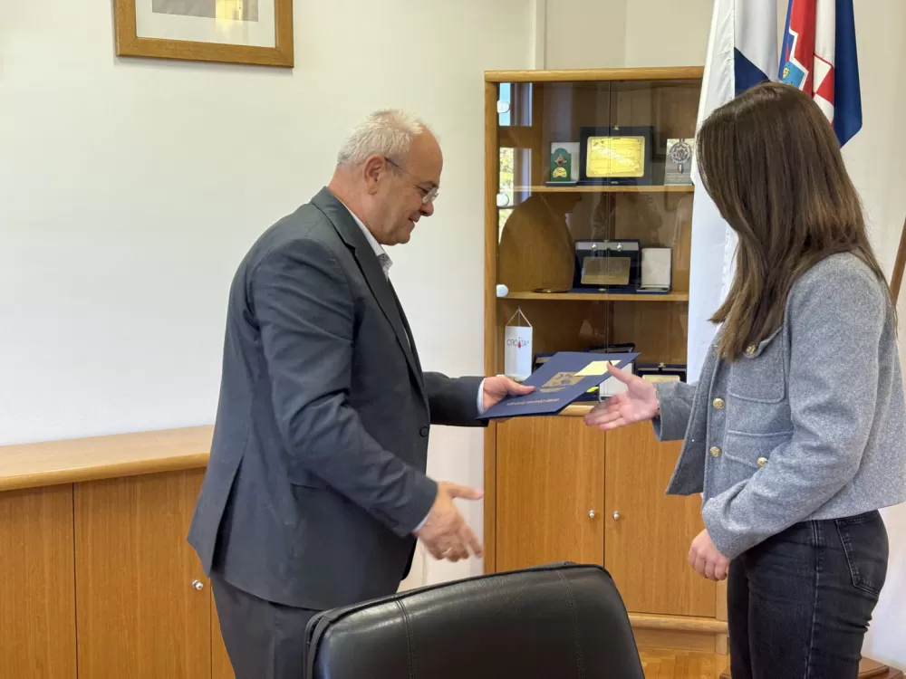 Potpisani ugovori o stipendiranju učenika za deficitarna zanimanja