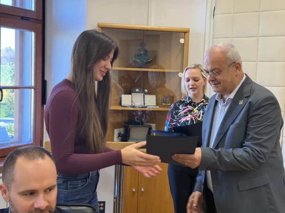 Potpisani ugovori o stipendiranju učenika za deficitarna zanimanja