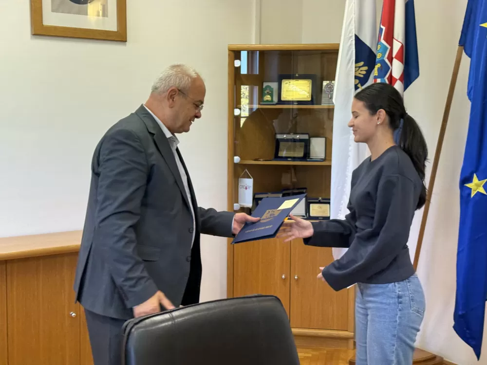 Potpisani ugovori o stipendiranju učenika za deficitarna zanimanja