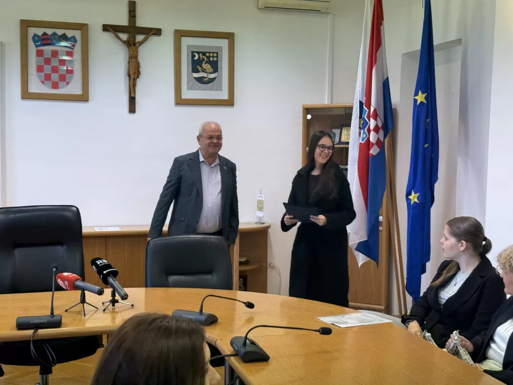 Potpisani ugovori o stipendiranju učenika za deficitarna zanimanja