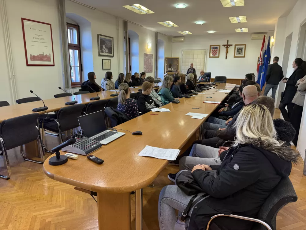 Potpisani ugovori o stipendiranju učenika za deficitarna zanimanja