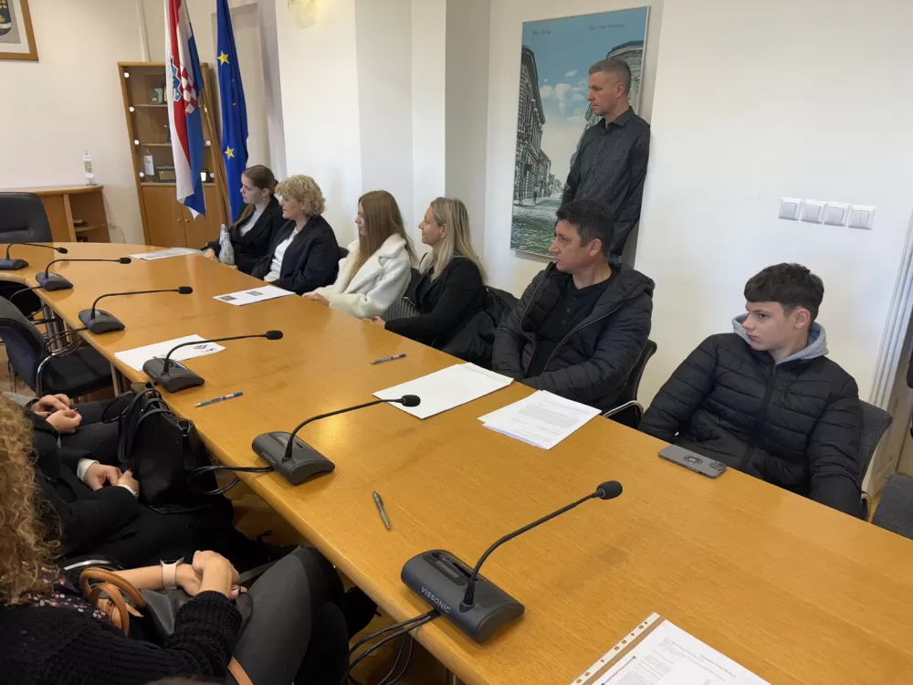 Potpisani ugovori o stipendiranju učenika za deficitarna zanimanja