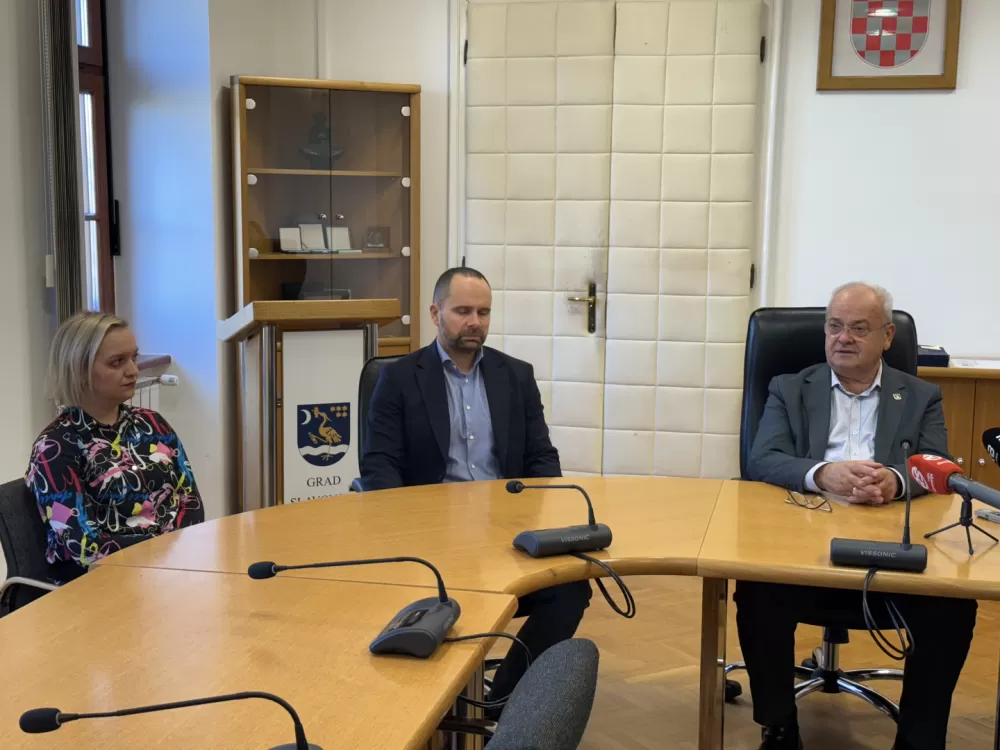 Potpisani ugovori o stipendiranju učenika za deficitarna zanimanja