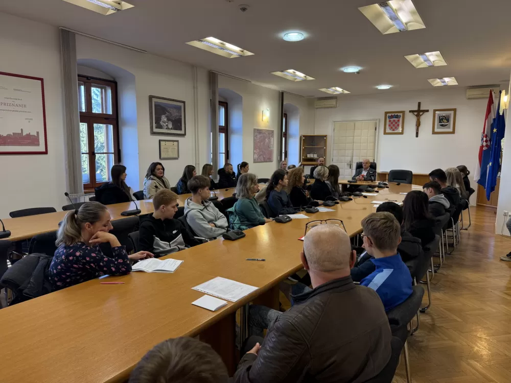 Potpisani ugovori o stipendiranju učenika za deficitarna zanimanja