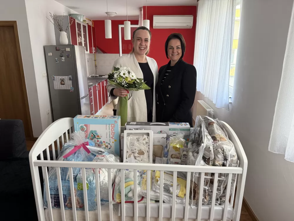 SB Online | Najljepši početak uz podršku Grada: nova podjela opreme za bebe