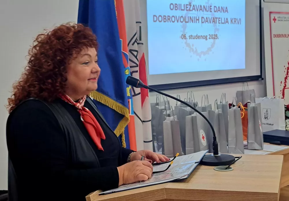 Gradsko društvo Crvenog križa dodijelio priznanja višestrukim darivateljima krvi