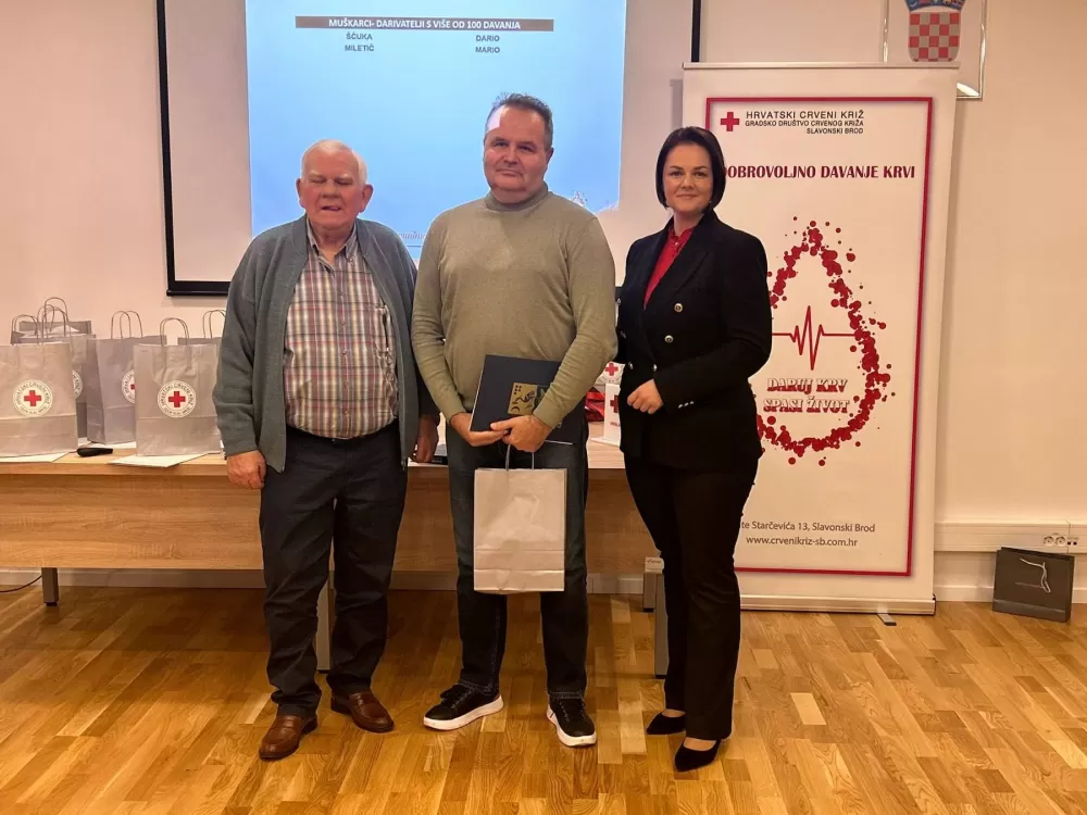 Gradsko društvo Crvenog križa dodijelio priznanja višestrukim darivateljima krvi
