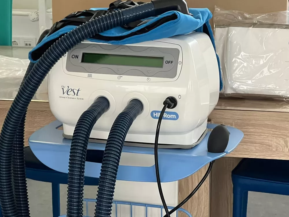 Vrijedna donacija pedijatriji brodske bolnice – mališani dobili VEST uređaj! 