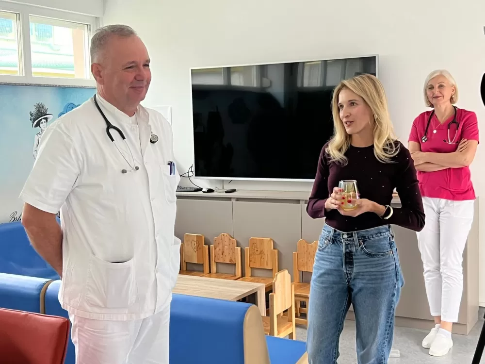 Vrijedna donacija pedijatriji brodske bolnice – mališani dobili VEST uređaj! 