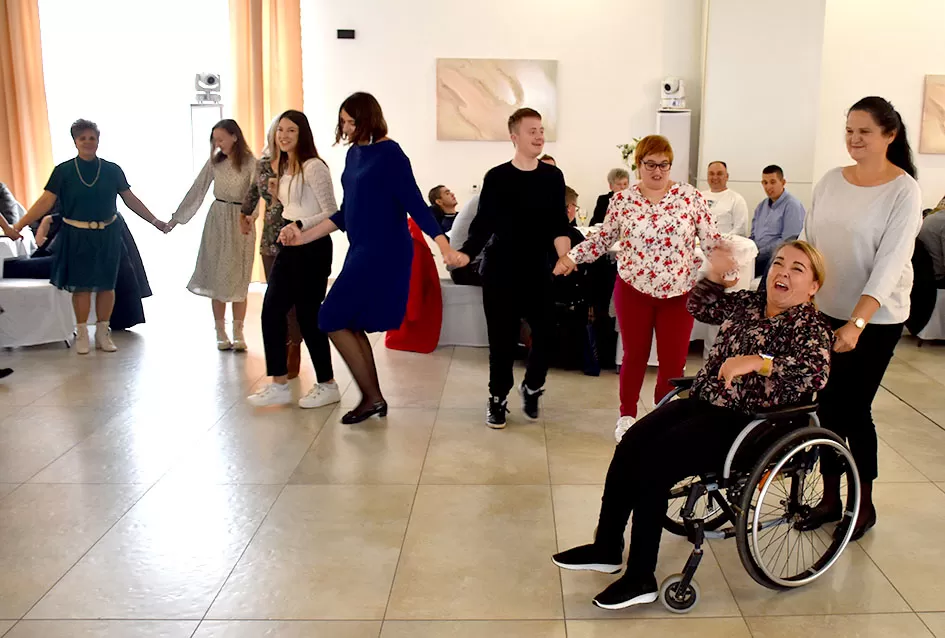 Blagoslovljeno i javnosti predstavljeno novo, prilagođeno vozilo za osobe s invaliditetom