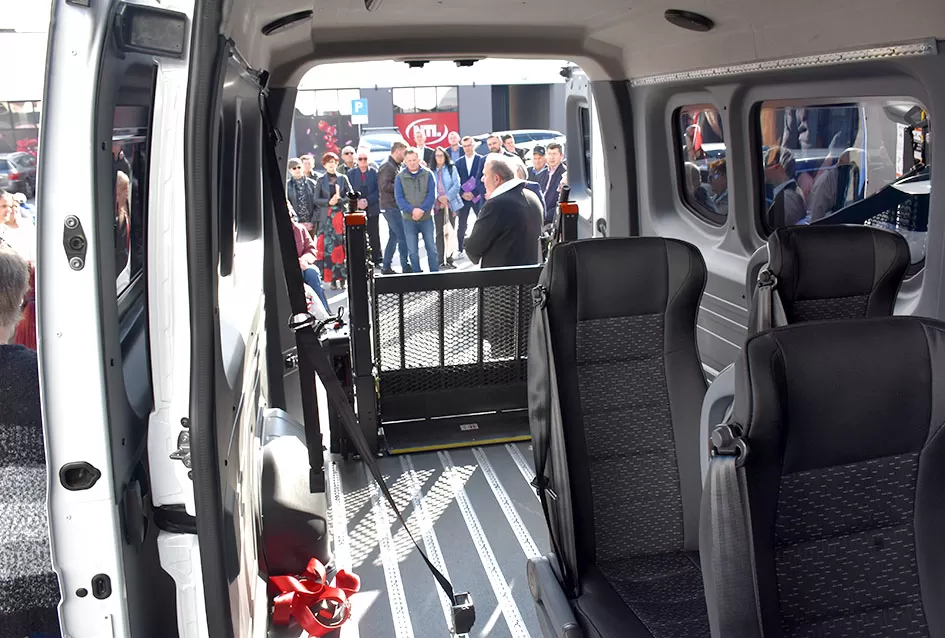 Blagoslovljeno i javnosti predstavljeno novo, prilagođeno vozilo za osobe s invaliditetom