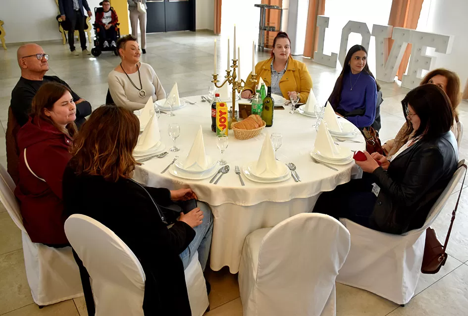 Blagoslovljeno i javnosti predstavljeno novo, prilagođeno vozilo za osobe s invaliditetom