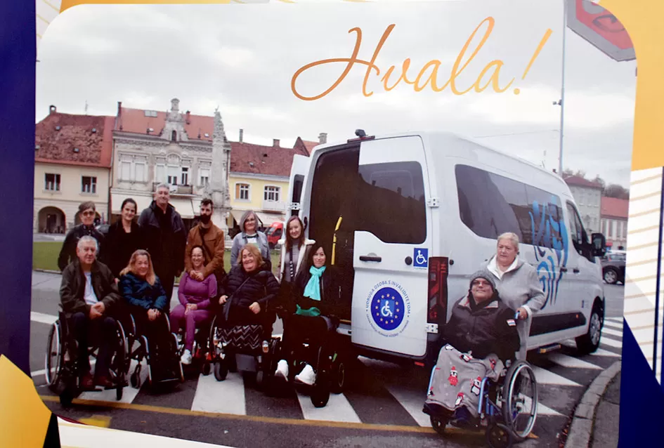 Blagoslovljeno i javnosti predstavljeno novo, prilagođeno vozilo za osobe s invaliditetom