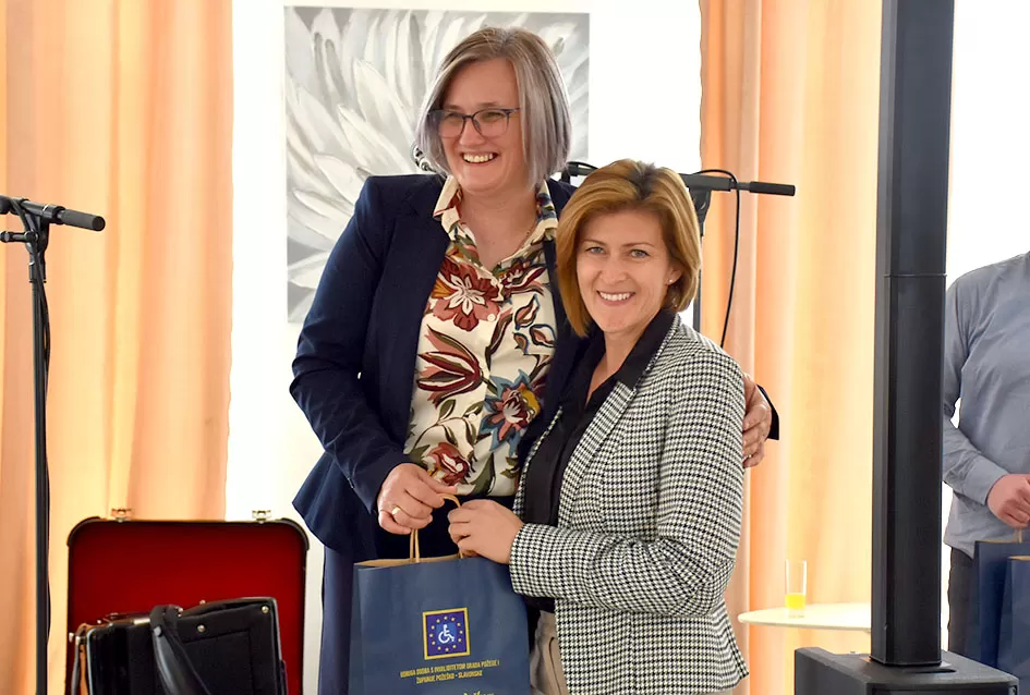 Blagoslovljeno i javnosti predstavljeno novo, prilagođeno vozilo za osobe s invaliditetom