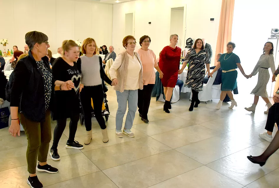 Blagoslovljeno i javnosti predstavljeno novo, prilagođeno vozilo za osobe s invaliditetom