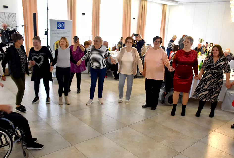 Blagoslovljeno i javnosti predstavljeno novo, prilagođeno vozilo za osobe s invaliditetom