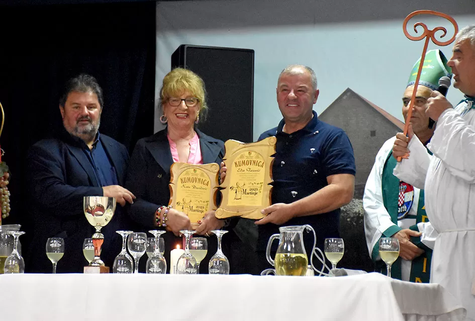 Martinjska zabava Udruge ʼVino-Kapʼ: Krštenje mošta i vinski zavjeti u Kaptolu