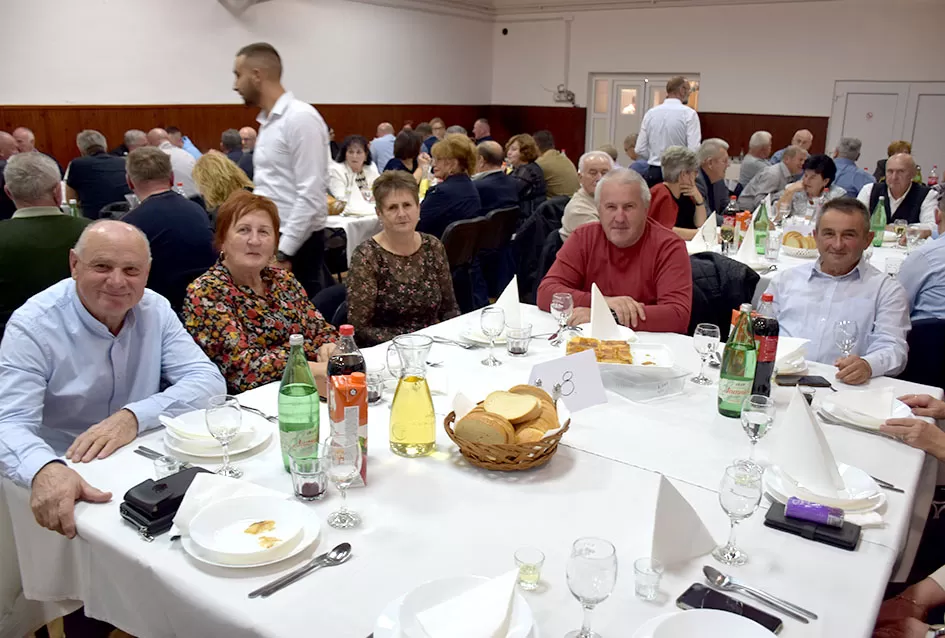 Martinjska zabava Udruge ʼVino-Kapʼ: Krštenje mošta i vinski zavjeti u Kaptolu