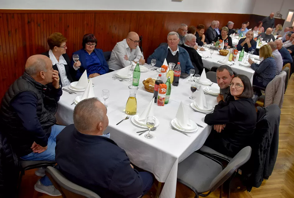 Martinjska zabava Udruge ʼVino-Kapʼ: Krštenje mošta i vinski zavjeti u Kaptolu