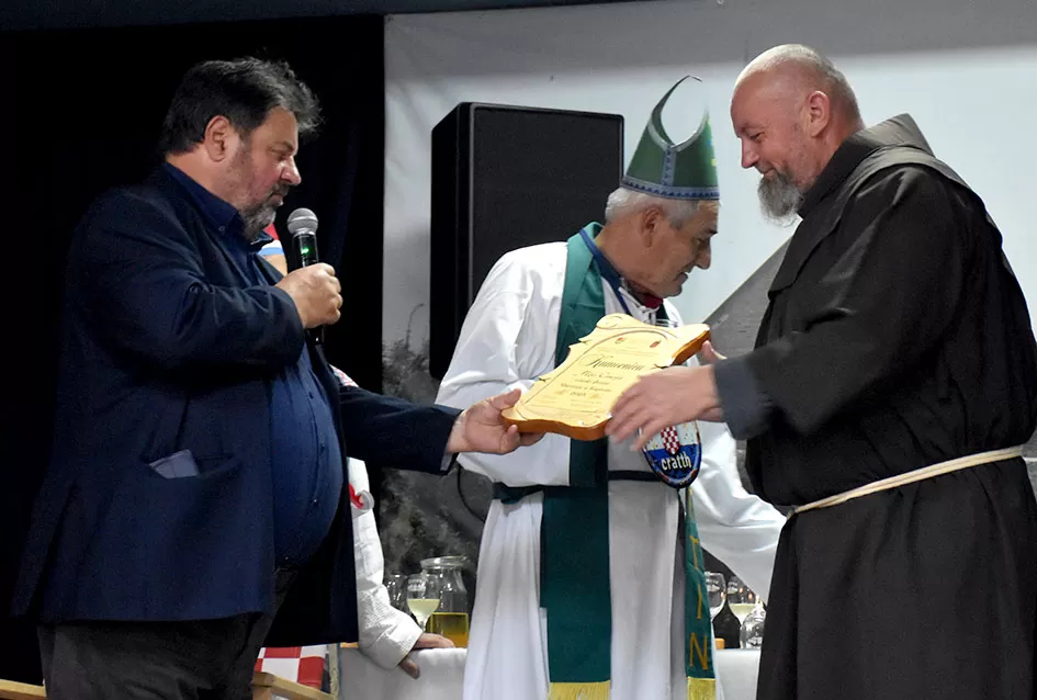 Martinjska zabava Udruge ʼVino-Kapʼ: Krštenje mošta i vinski zavjeti u Kaptolu