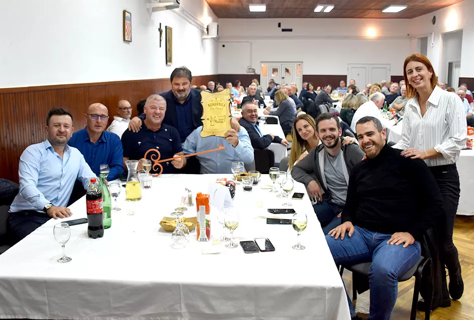 Martinjska zabava Udruge ʼVino-Kapʼ: Krštenje mošta i vinski zavjeti u Kaptolu