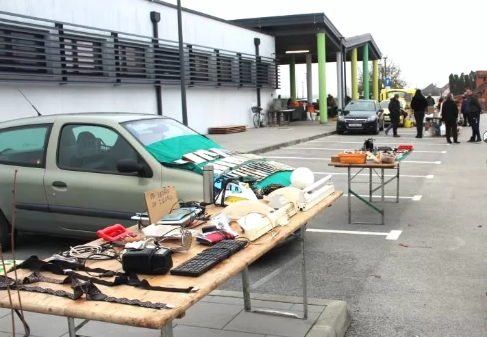 FOTOZABILJEŠKA: Održan buvljak na pleterničkoj tržnici 