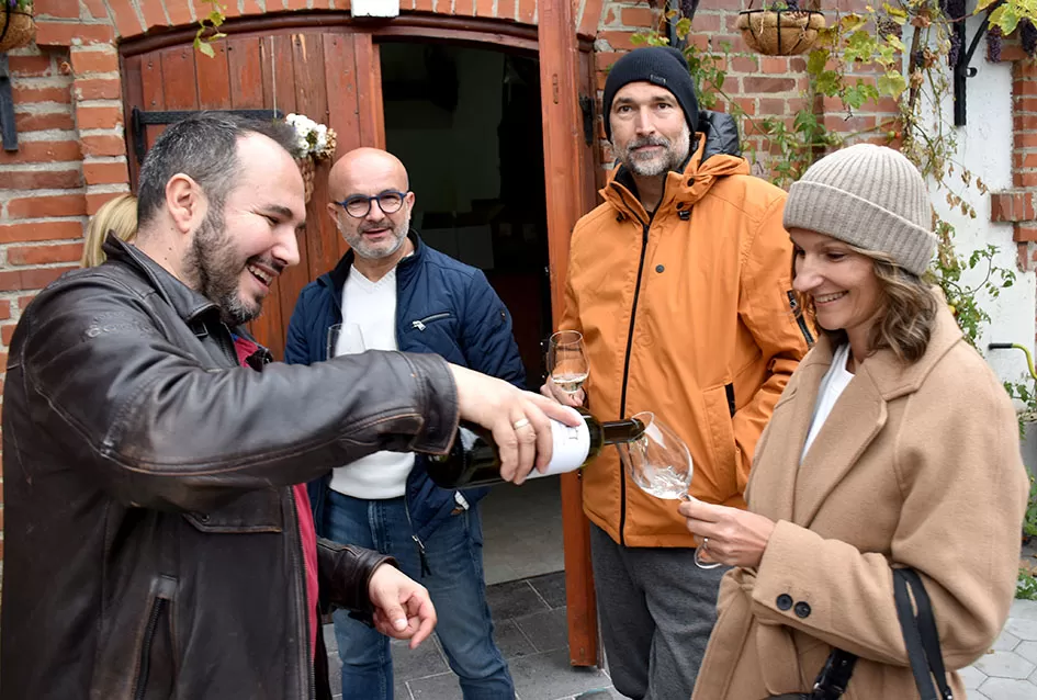 Rijeke posjetitelja preplavile podrume na Danu otvorenih podruma  u Kutjebu