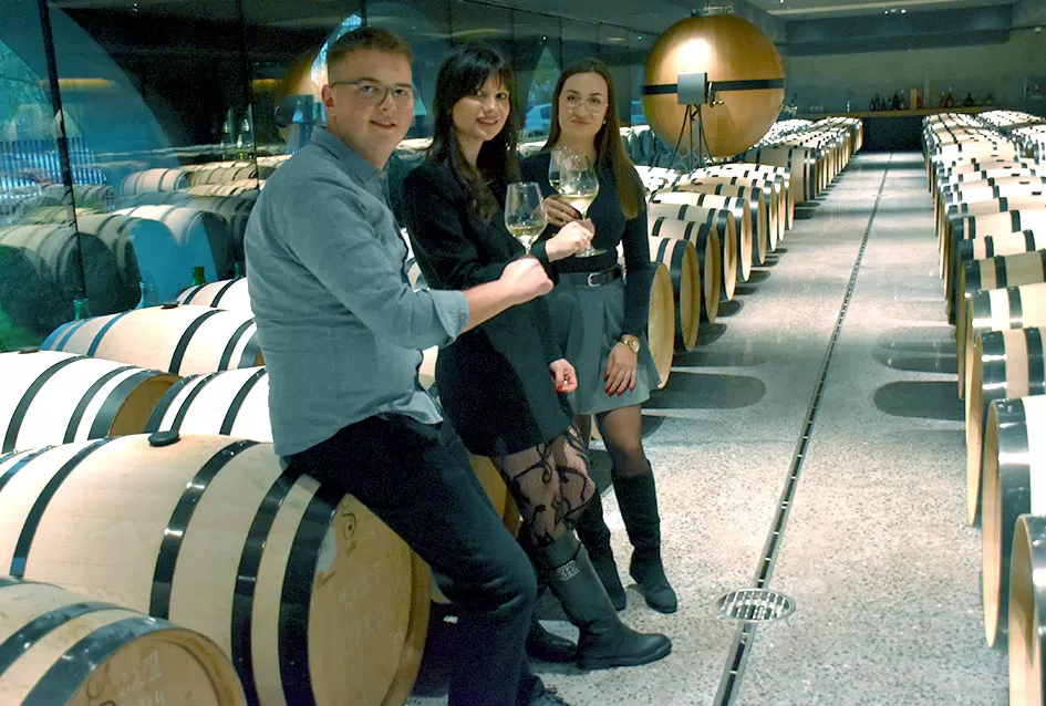 Rijeke posjetitelja preplavile podrume na Danu otvorenih podruma  u Kutjebu