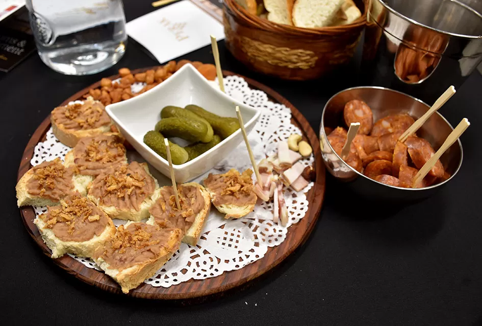 Rijeke posjetitelja preplavile podrume na Danu otvorenih podruma  u Kutjebu