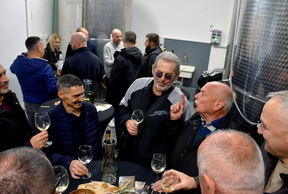 Rijeke posjetitelja preplavile podrume na Danu otvorenih podruma  u Kutjebu