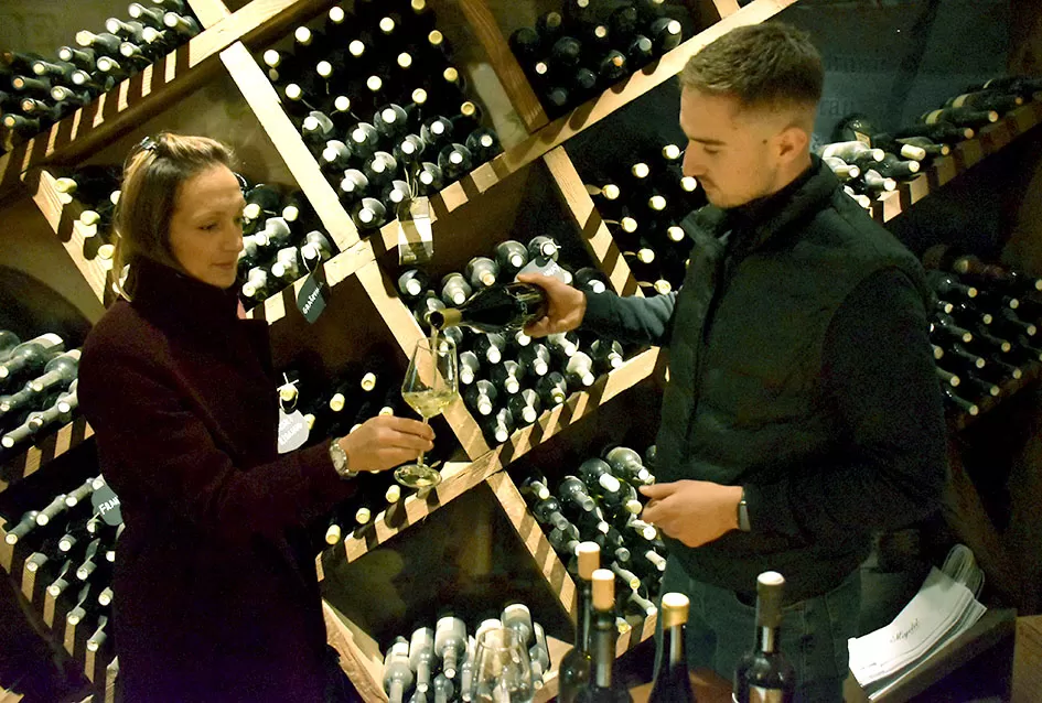 Rijeke posjetitelja preplavile podrume na Danu otvorenih podruma  u Kutjebu