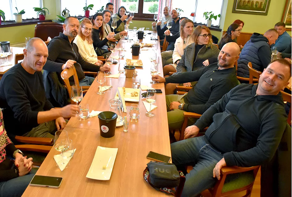 Rijeke posjetitelja preplavile podrume na Danu otvorenih podruma  u Kutjebu